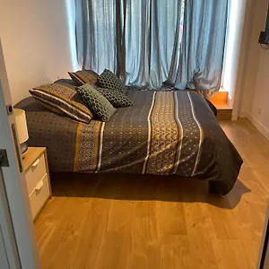Séjour chez l'habitant Parentale Avec Salle De Bains Et Toilettes Privees, Genas
